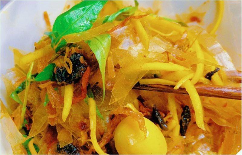 Cac nguyen lieu lam banh trang sai gon nhu kho bo kho ga hanh phi dau phong rau ram trung cut xoai